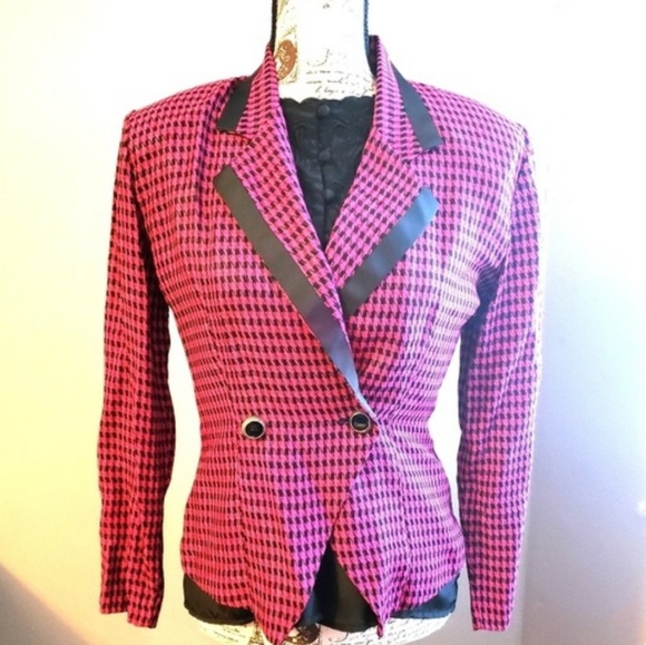 Pink Statement Blazer - Picture 4 of 6